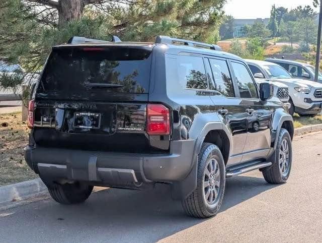 2024 Toyota Landcruiser · Base (photo 3) — photo 3