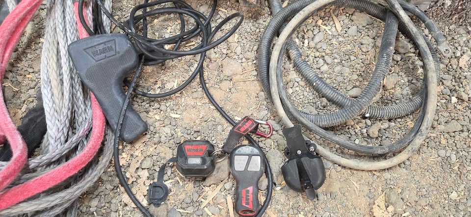 Warn Zeon 12k winch in Wendell, ID (photo 3)
