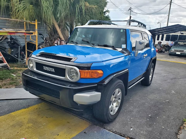 2007 Toyota FJ Cruiser Sport Utility 2D in Orlando, FL (photo 1)