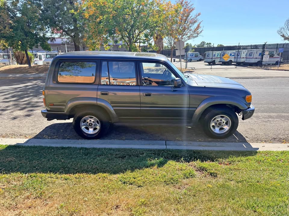 1994 Toyota Landcruiser · Sport Utility 4D in Livermore, CA (photo 1)