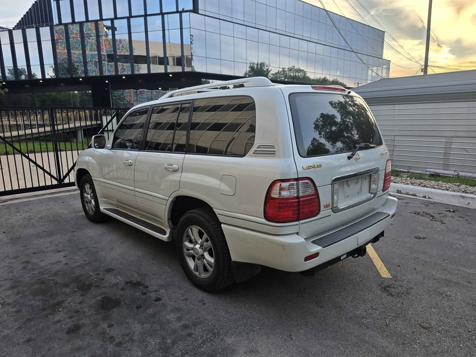 2003 Lexus LX · LX 470 Sport Utility 4D in Austin, TX (photo 10)