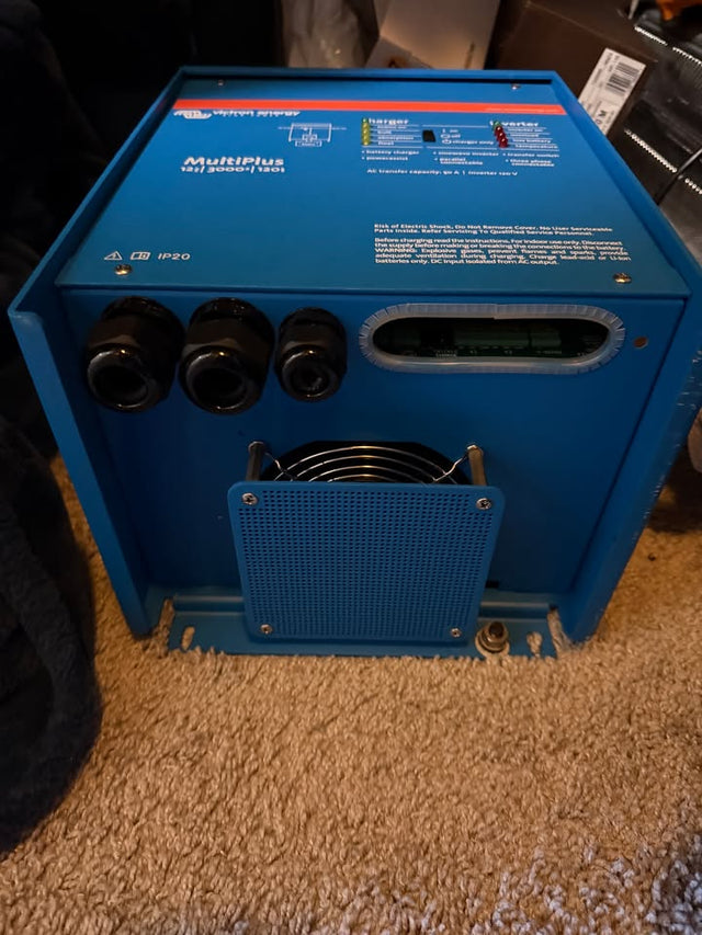 Barely used Victron Multiplus 12/3000/120 — photo 3