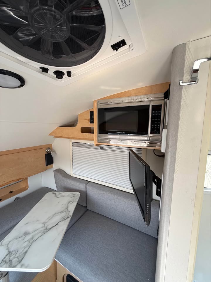 2022 nuCamp T@b 320 (photo 2) — photo 2