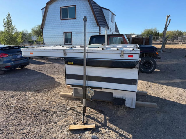 Four Wheel Camper Falcon for Tacoma/Ranger/Colorado or Five Foot Bed Midsize Truck — photo 2