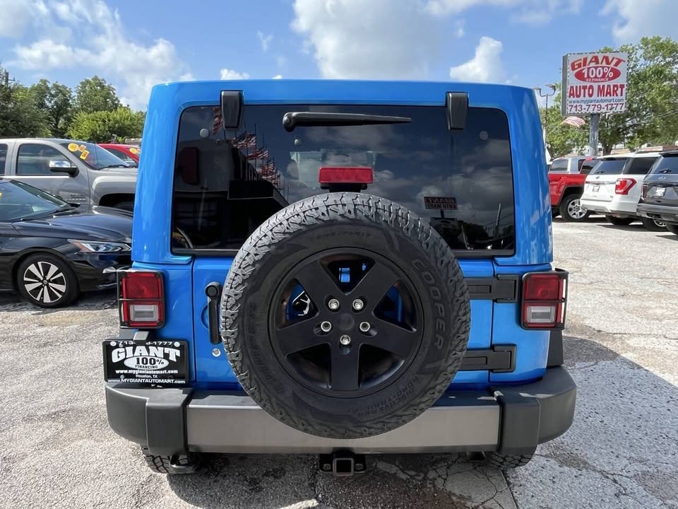 2016 Jeep Wrangler Unlimited Black Bear 4x4 4dr SUV in Houston, TX (photo 7) — photo 7
