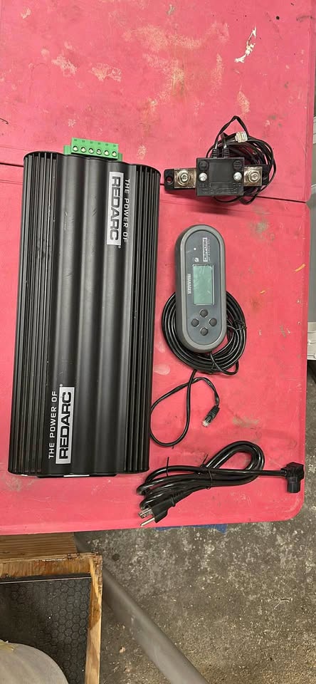 REDARC MANAGER 30 Rv power system manager