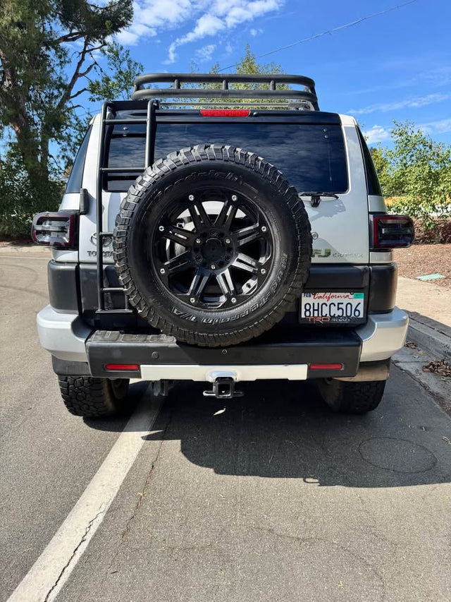2007 Toyota FJ Cruiser · Sport Utility 2D — photo 3