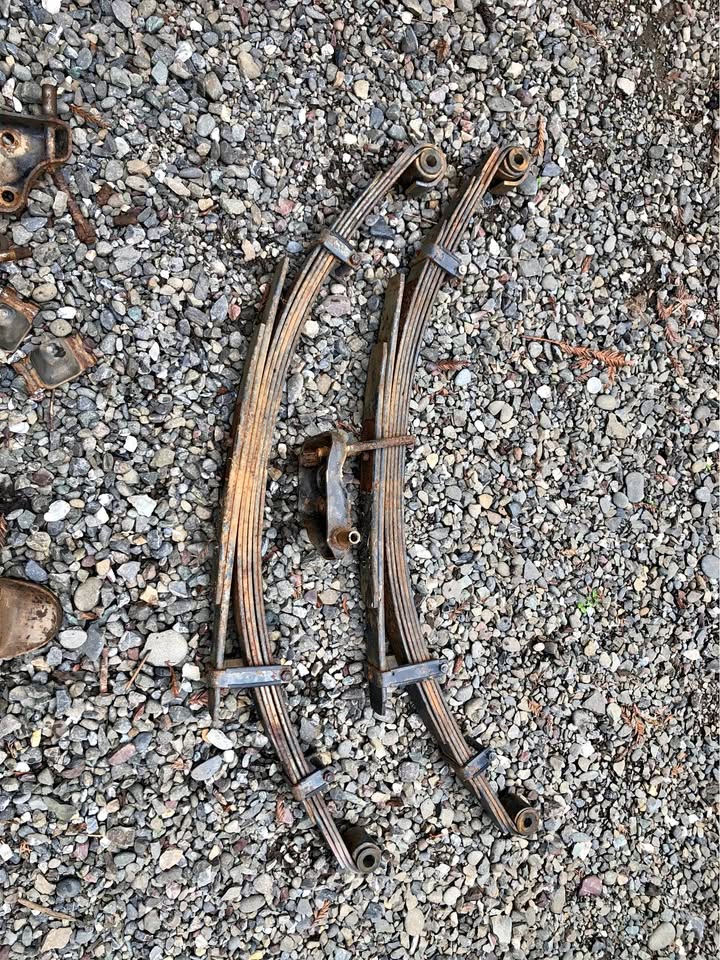 Old man emu cs010r leaf springs in Fortuna, CA (photo 1)