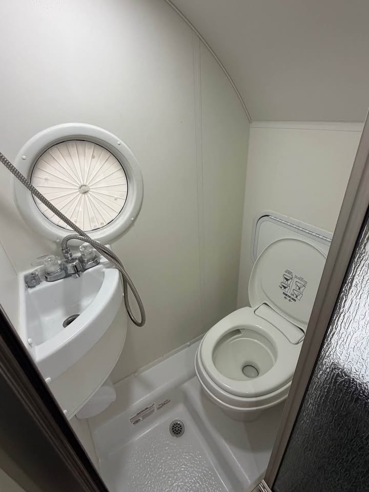 2020 nuCamp T@B 320 CSS - Excellent Condition + Upgrades in Alexandria, VA (photo 7) — photo 7