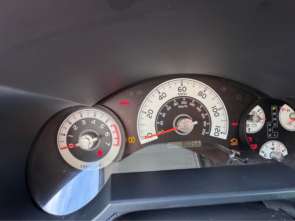 2013 Toyota FJ Cruiser 4WD – 90k Miles – Iceberg White – in Lexington, KY (photo 7) — photo 7