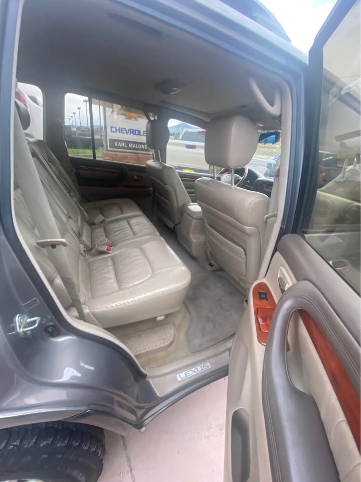 2000 Lexus LX · LX 470 Sport Utility 4D in Park City, UT (photo 9) — photo 9