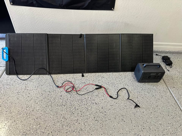 BLUETTI EB70S Portable Power Station with PV200 Solar Panels — photo 3