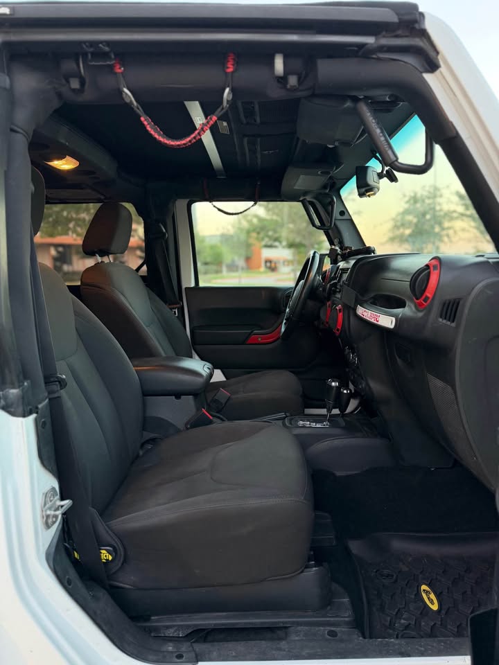 2016 Jeep Wrangler in Austin, TX (photo 6) — photo 6