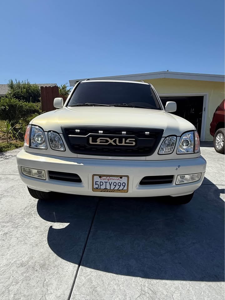 1998 Lexus LX · LX 470 Sport Utility 4D (photo 3) — photo 3