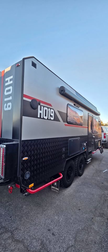 2025 BLACK SERIES OFF ROAD TRAVEL TRAILER HQ19 in Boerne, TX (photo 1) — photo 1