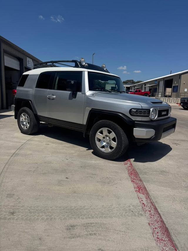 2008 Toyota FJ Cruiser · 4 door wagon/ sport utility — photo 3