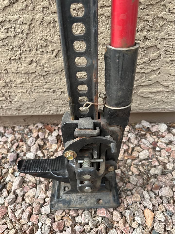 Hi-Lift Jack 48” in Phoenix, AZ (photo 4) — photo 4