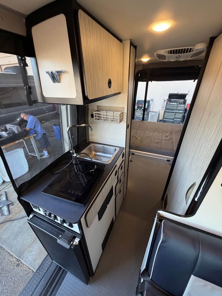 2024 Winnebago Revel 44E in Mesa, AZ (photo 9) — photo 9