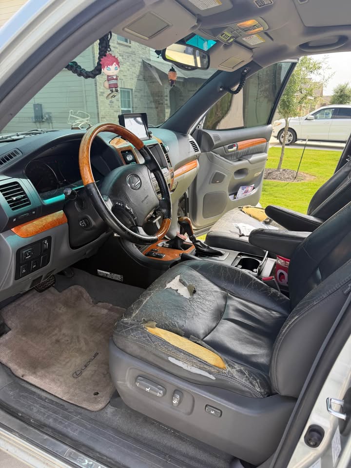 2003 Lexus GX · GX 470 Sport Utility 4D in Cibolo, TX (photo 8) — photo 8