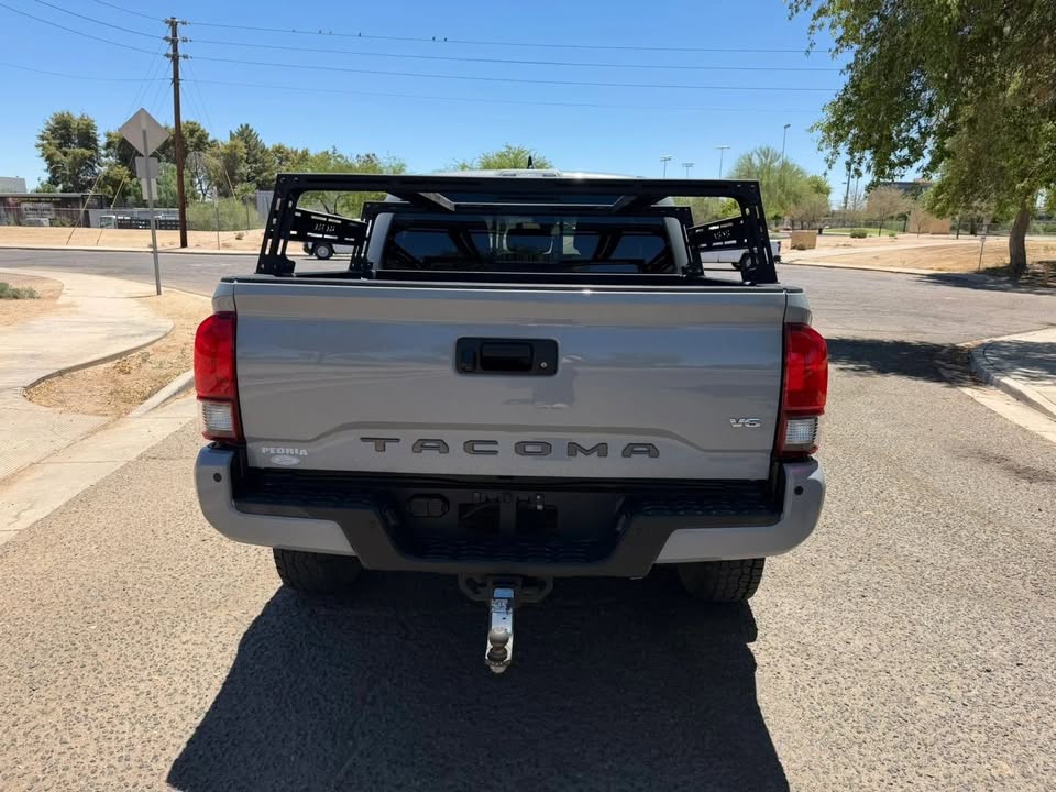 2018 Toyota Tacoma Double Cab TRD Off-Road Pickup 4D 5 ft in Phoenix, AZ (photo 6)