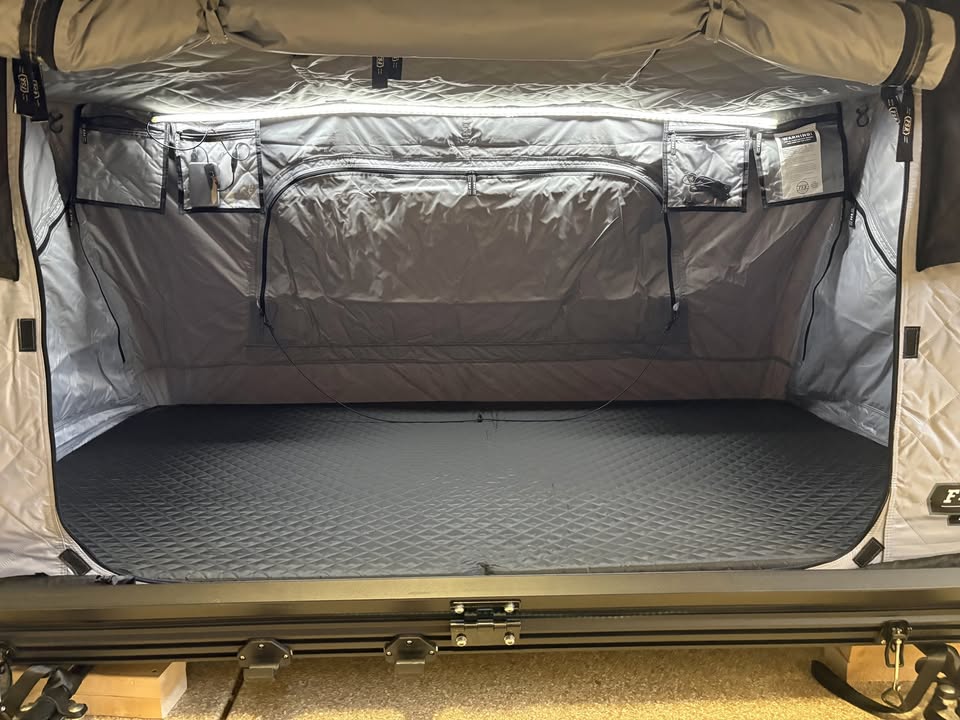 Freespirit Recreation (FSR) Evolution - Rooftop Tent in Roseville, CA (photo 5) — photo 5
