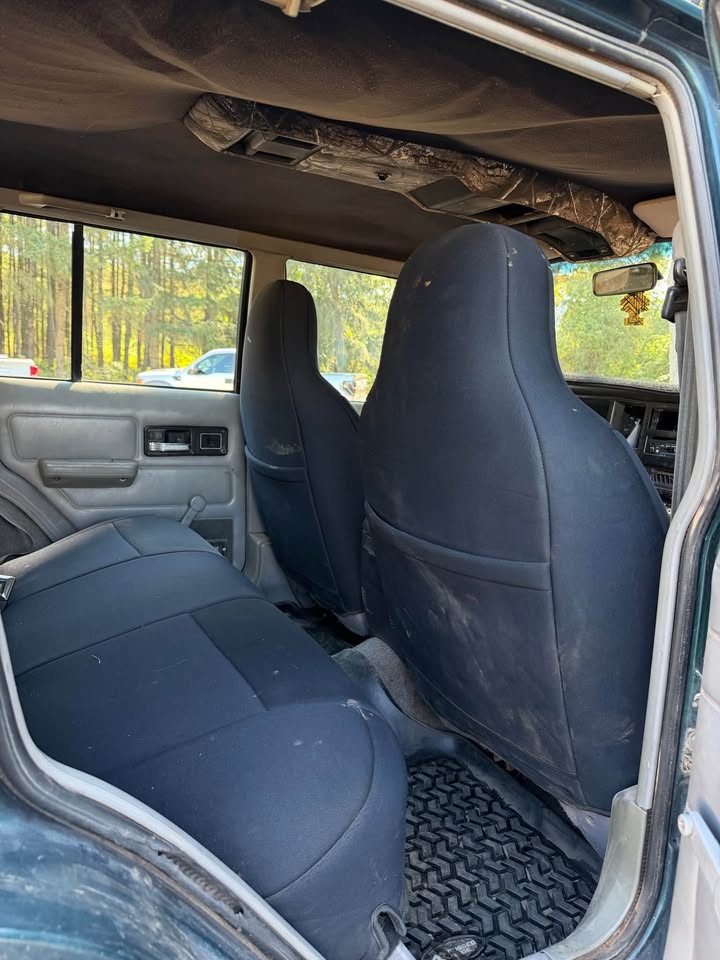 1995 Jeep Cherokee · Sport 4D in Beaverton, OR (photo 6) — photo 6