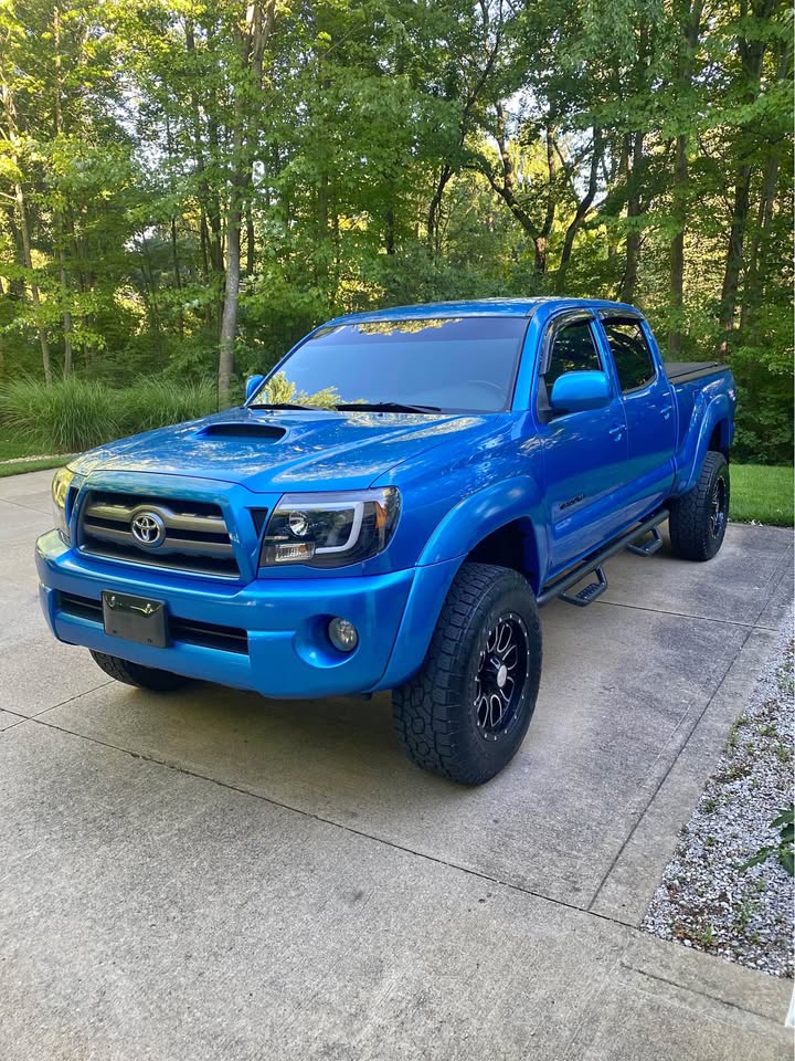Toyota Tacoma 2009 TRD Sport 148k Miles in Mantua, OH (photo 1) — photo 1