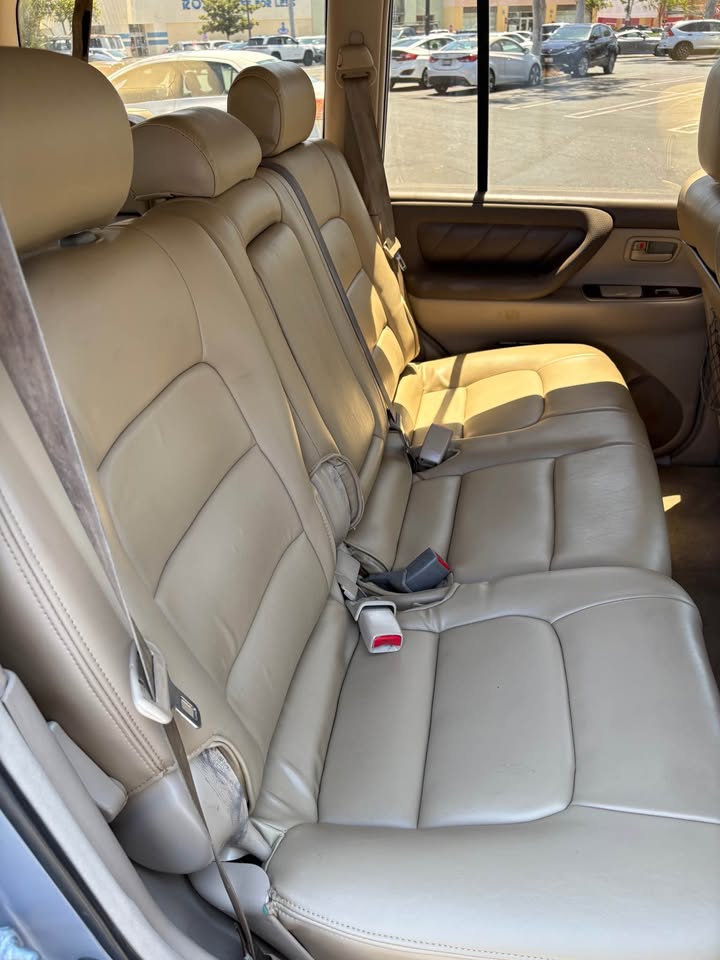 2000 Toyota Landcruiser in San Diego, CA (photo 4) — photo 4