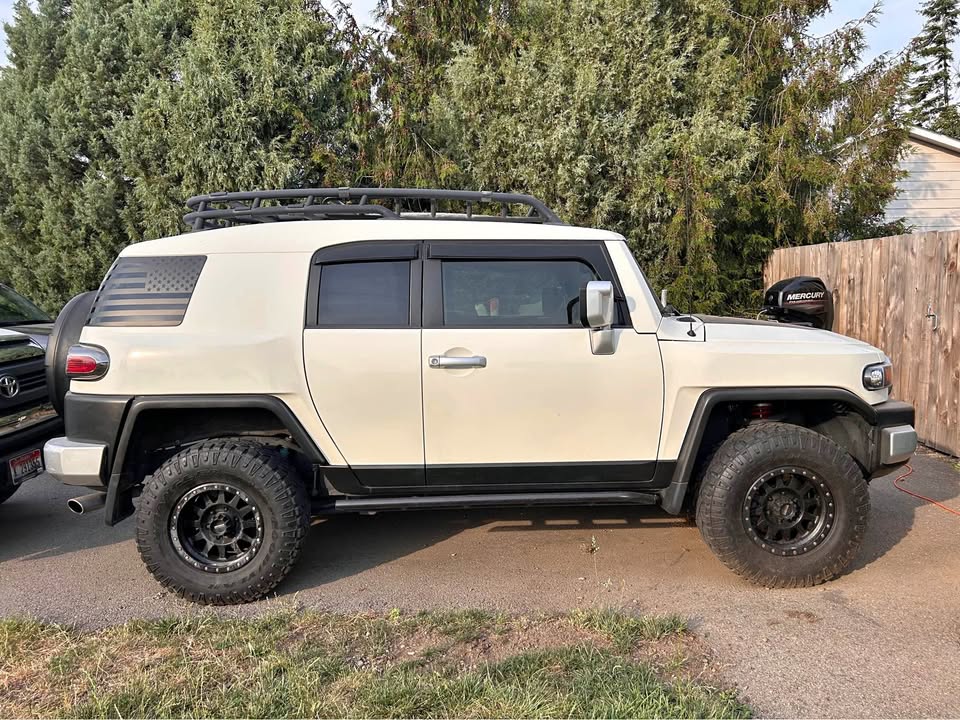 2014 Toyota FJ Cruiser in Post Falls, ID (photo 1)