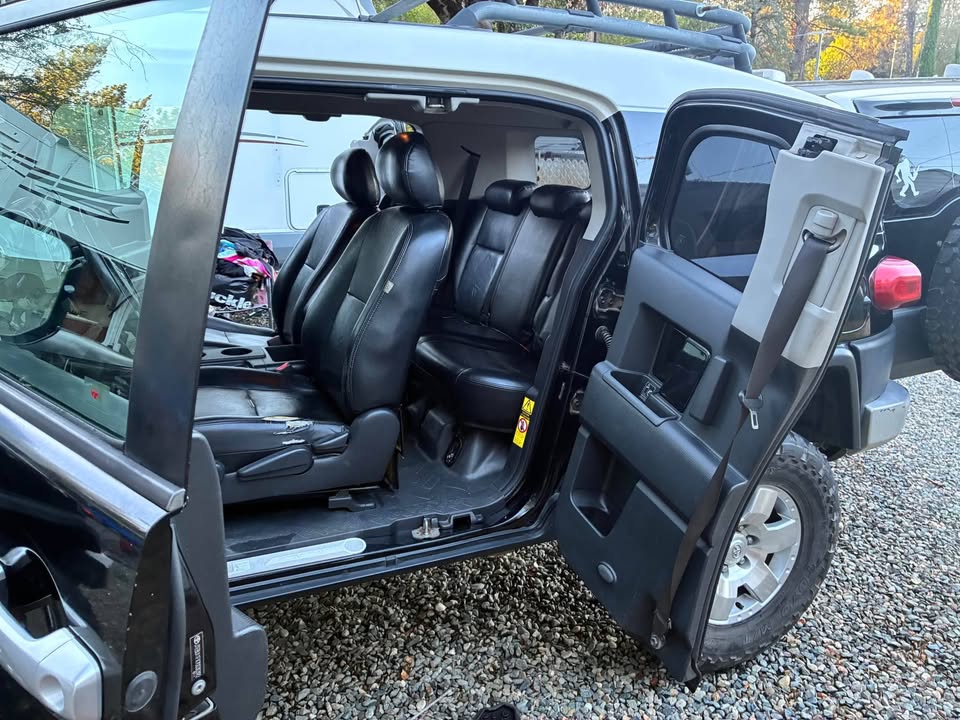 2007 Toyota FJ Cruiser in Dobbins, CA (photo 3) — photo 3