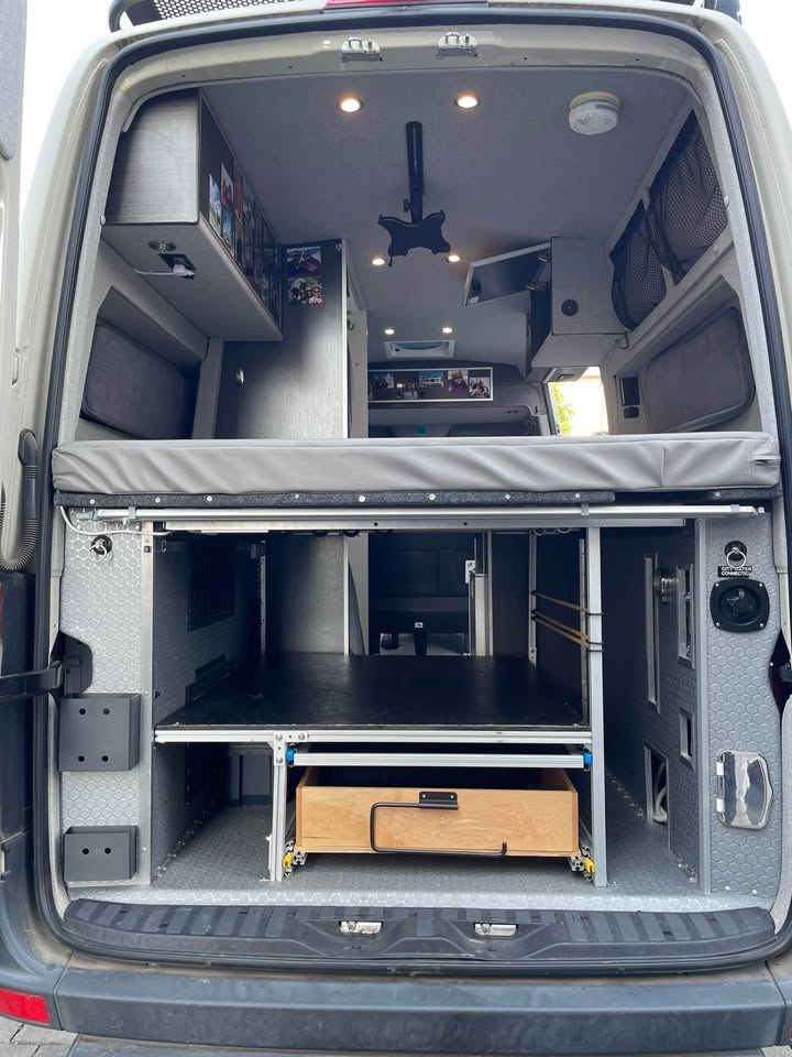2018 Mercedes-Benz Sprinter in Seattle, WA (photo 9) — photo 9