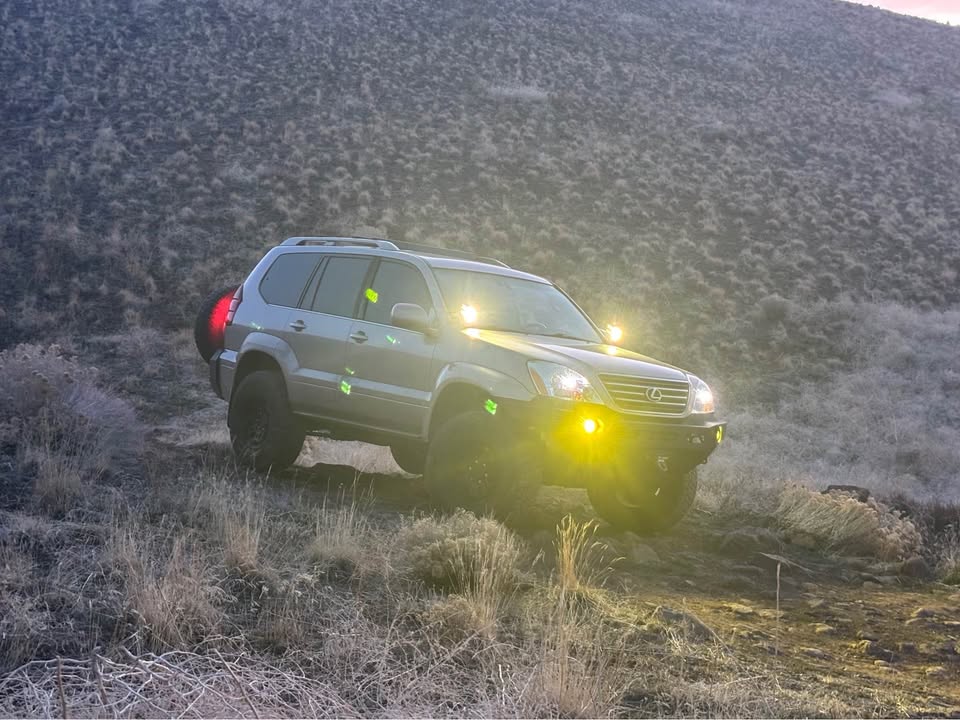 2004 Lexus GX · GX 470 Sport Utility 4D (photo 7) — photo 7