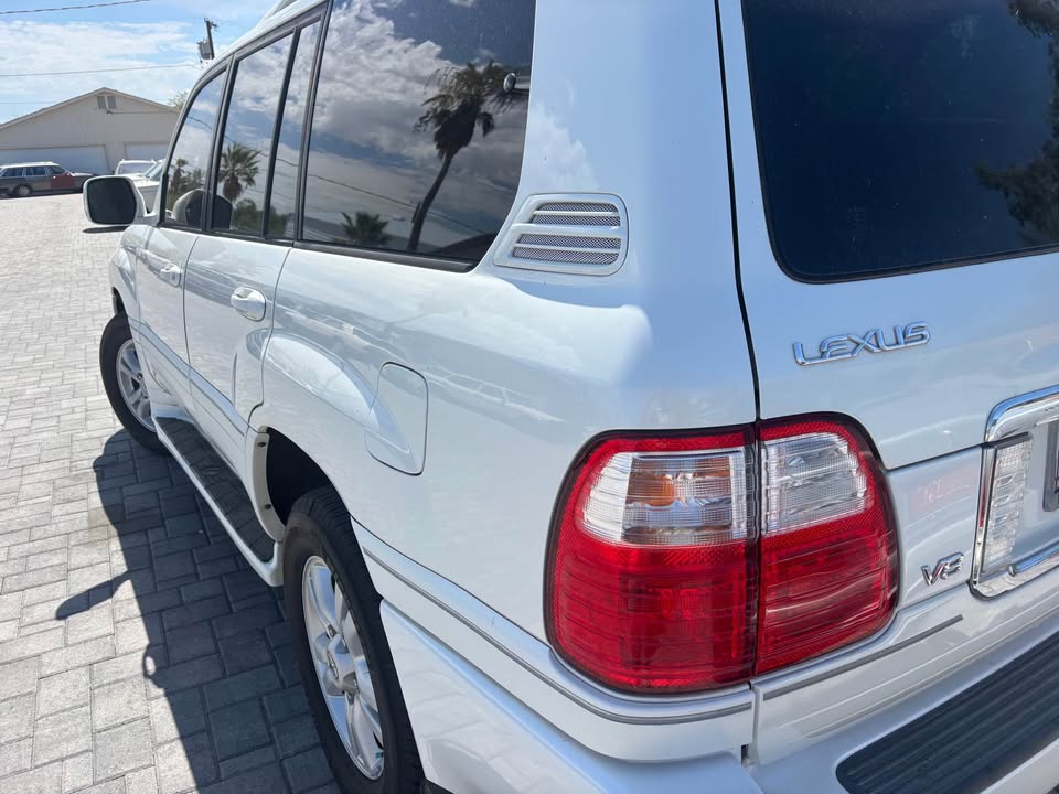 2004 Lexus LX (photo 5) — photo 5