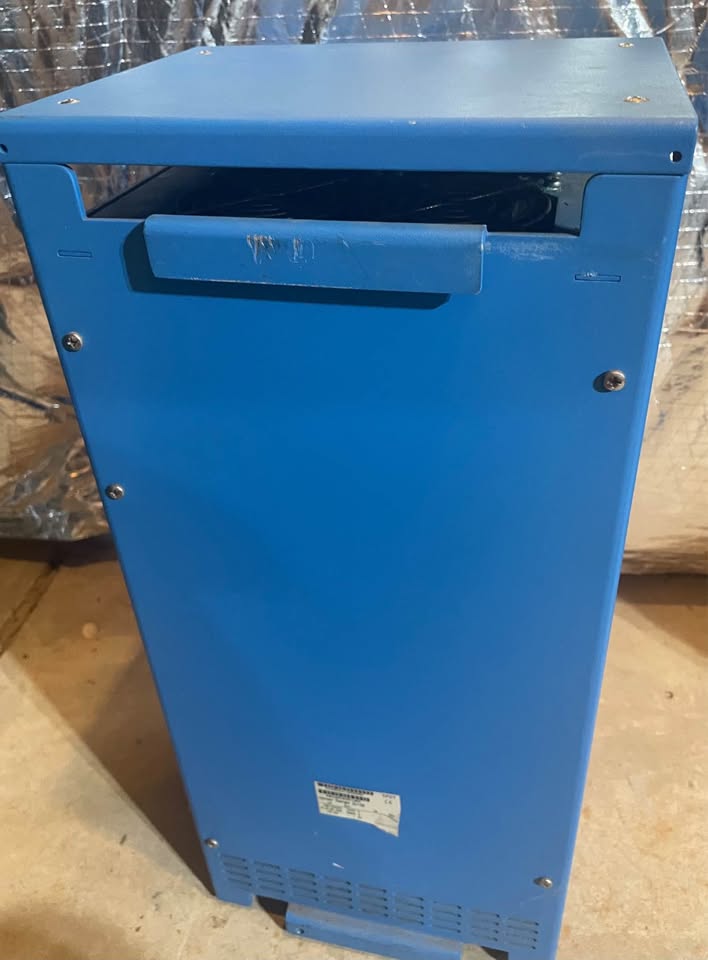 Victron Energy Centaur 24/100 Battery Charger – 24V 100A – For Parts/Repair in Sykesville, MD (photo 2) — photo 2
