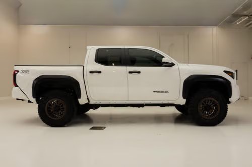 2025 Toyota Tacoma TRD Off-Road 4WD in Aurora, CO (photo 4) — photo 4