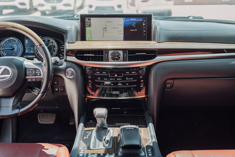 2017 Lexus LX570 in Phoenix, AZ (photo 7) — photo 7