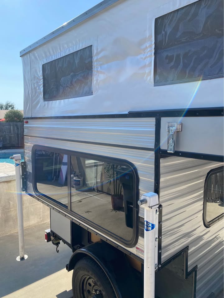2022 Four Wheel Camper raven shell model (photo 2) — photo 2