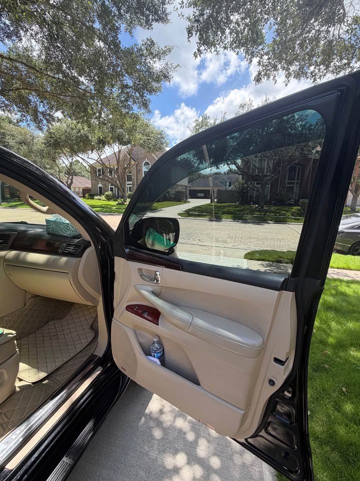 2010 Lexus LX · Lx570 in Sugar Land, TX (photo 8) — photo 8