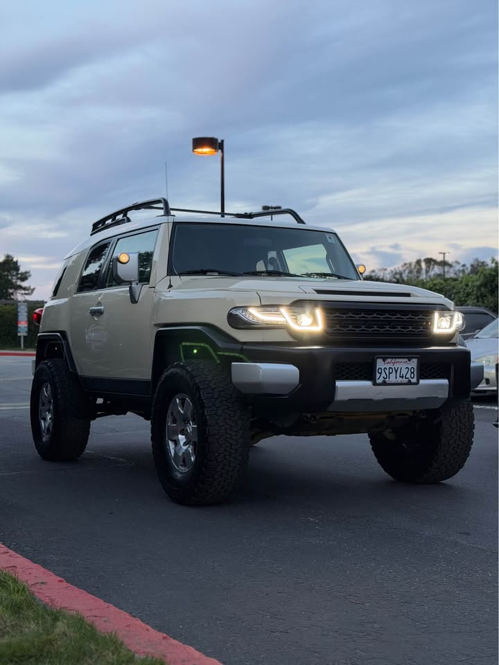 2008 Toyota FJ Cruiser · Sport Utility 2D in South San Francisco, CA (photo 4) — photo 4