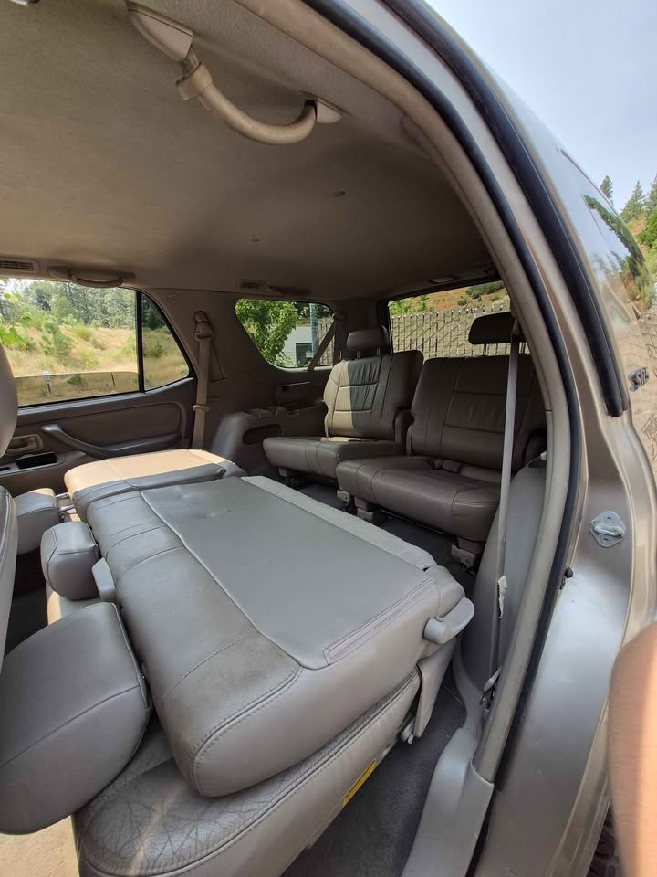 2006 Toyota Sequoia · SR5 Sport Utility 4D in Nevada City, CA (photo 9) — photo 9