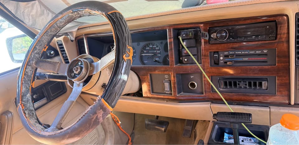 1993 Jeep Cherokee XJ 4x4 – 98K Original Miles – 2 Owner – 4.0L (photo 5) — photo 5