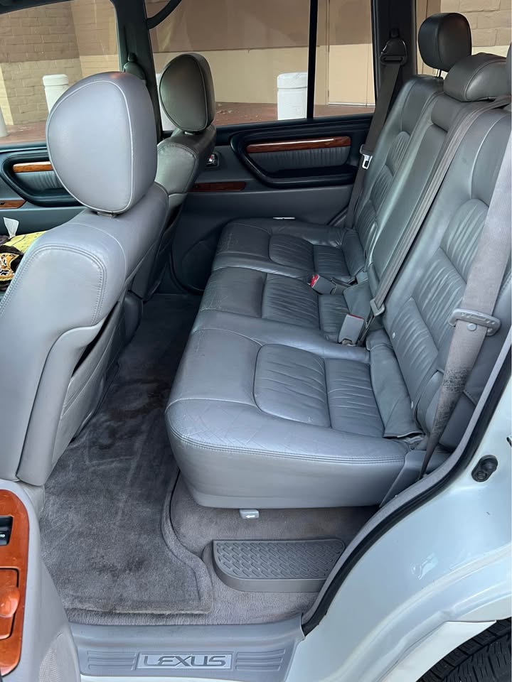2005 Lexus LX · LX 470 Sport Utility 4D in Lodi, CA (photo 10) — photo 10