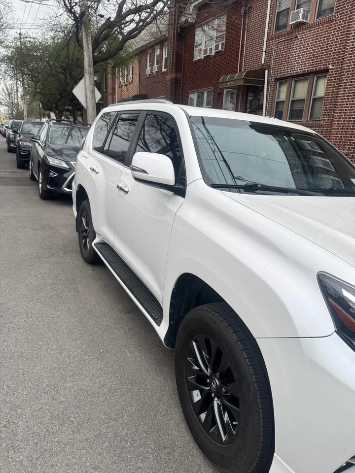 Clean Lexus GX (photo 10) — photo 10