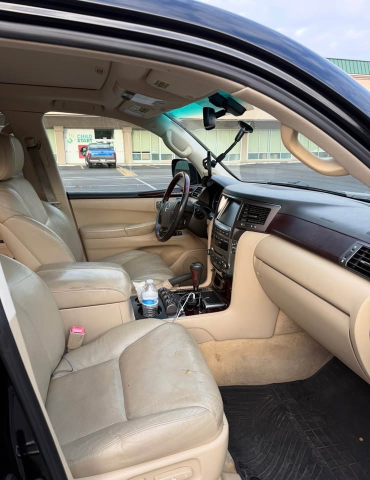 2009 Lexus LX · LX 570 Sport Utility 4D in Sacramento, CA (photo 6) — photo 6