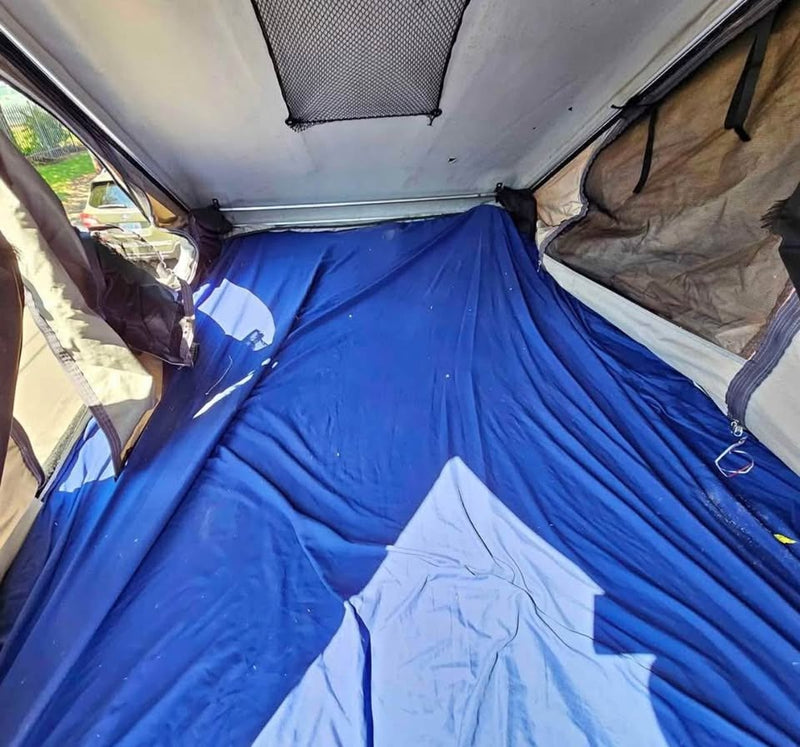 James Baroud Space Evo Hard shell Roof Top Tent Size M in Beaverton, OR (photo 4) — photo 4