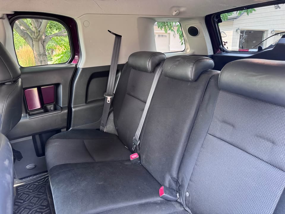 2007 Toyota FJ Cruiser in Garden City, ID (photo 4)