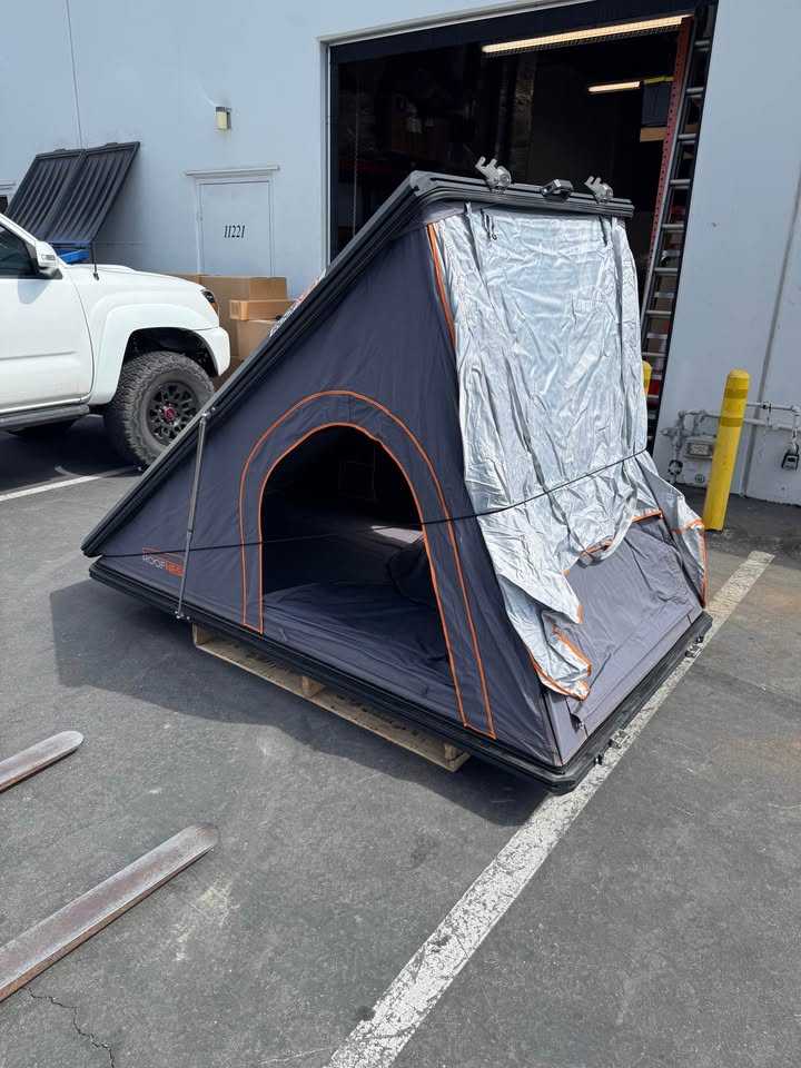 Roofnest Falcon Roof Top Tent in Fountain Valley, CA (photo 3) — photo 3