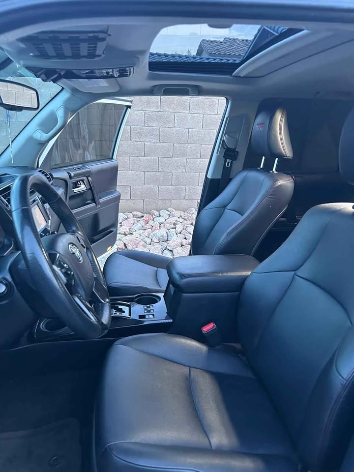 2017 Toyota 4Runner · TRD Off-Road Premium Sport Utility 4D in Phoenix, AZ (photo 11) — photo 11
