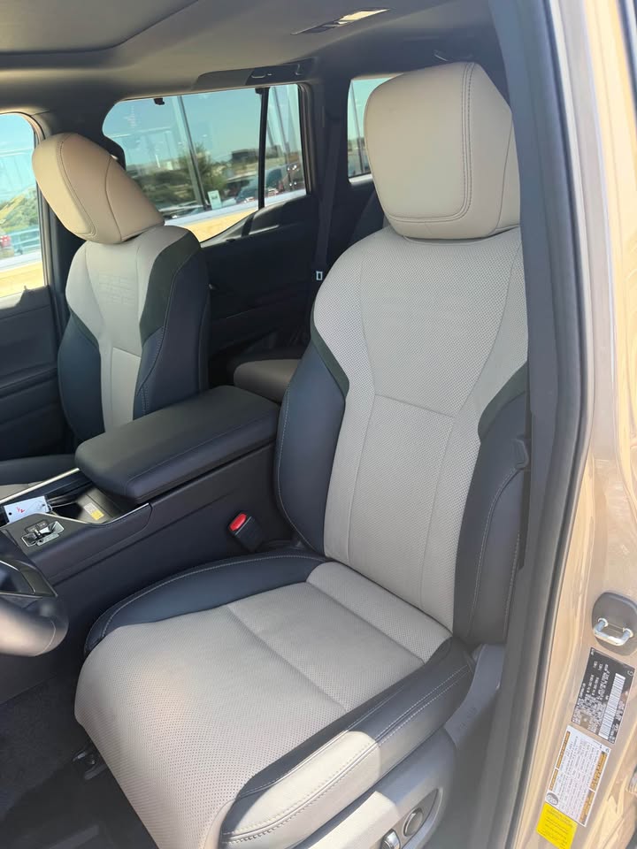 2025 Lexus GX · 550 in Austin, TX (photo 10) — photo 10