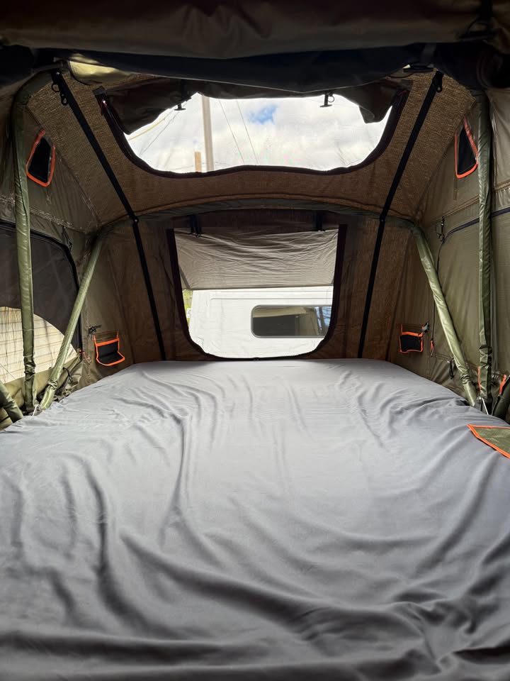 ROAM Vagabond Rooftop Tent with CBI Bed Rack in Mt Shasta, CA (photo 5) — photo 5